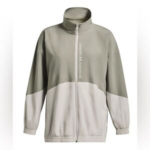 Under Armour Women's Woven Full Zip Oversized Jacket size small